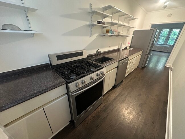 Photo - 1214 W Jarvis Ave Unit 1N