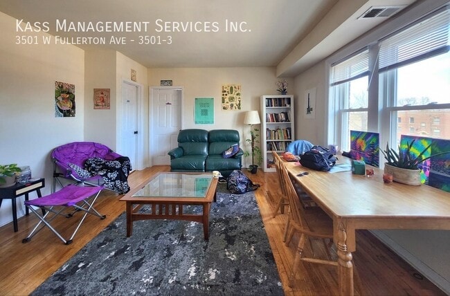 Photo - 3501 W Fullerton Ave Unidad 3501-3