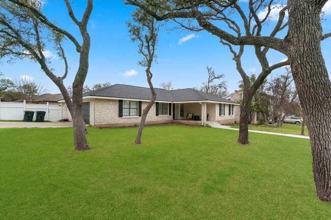 401 Innwood Dr