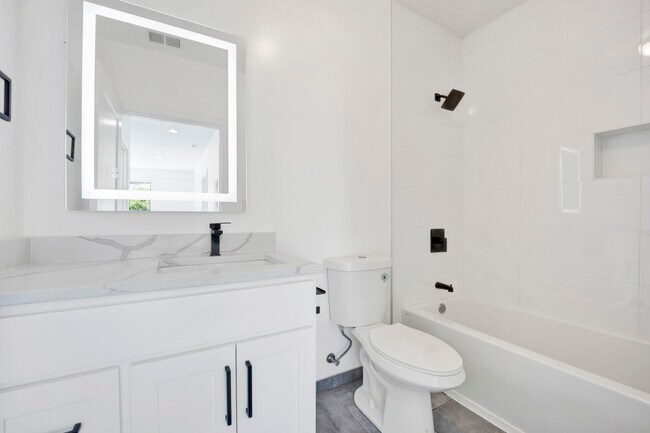 Photo - 4350 W Lawrence Ave Unidad 408