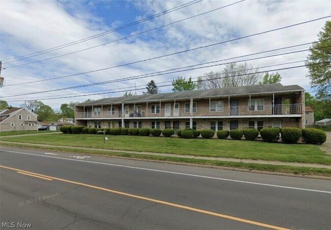 Building Photo - 787 E Wilbeth Rd Unit 3