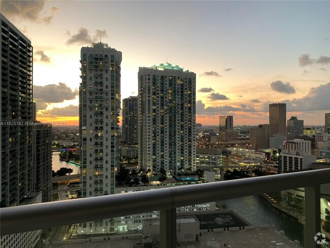 Building Photo - 485 Brickell Ave Rental