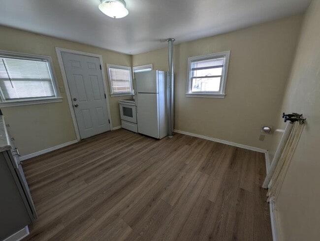 Photo - 525 Jackson St
