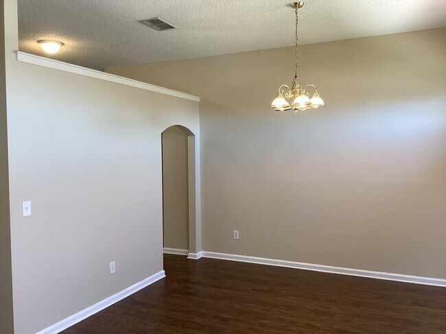 Photo - 468 Hillside Dr