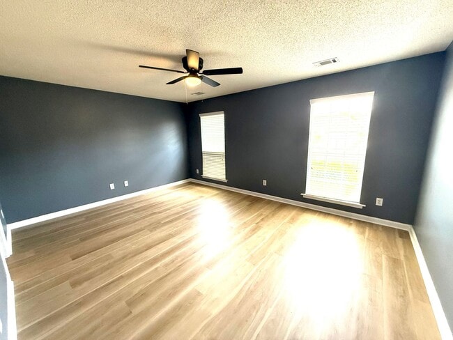 Photo - ** 3 Bed 2 Bath located in Cotton Lakes ** Call 334-366-9198 to schedule a self tour