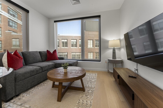 Building Photo - 35 W 2nd St Rental