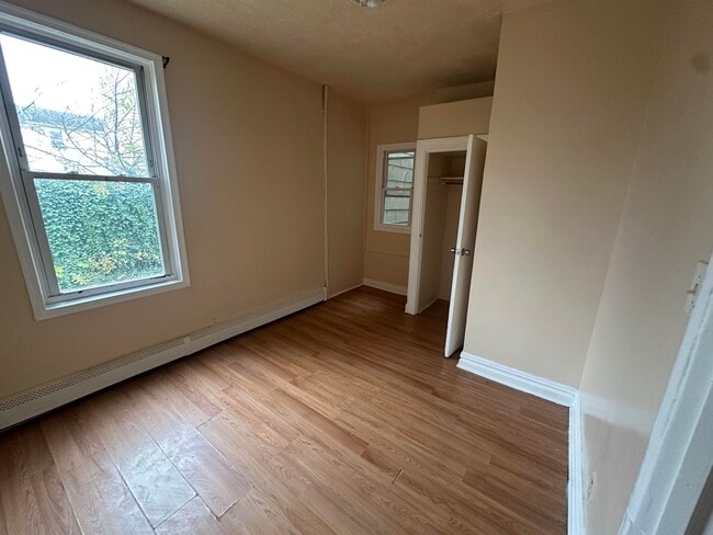 Photo - 98 Van Nostrand Ave