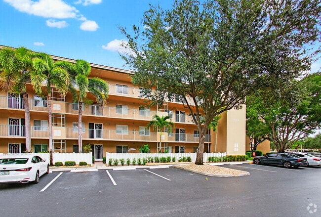Building Photo - 5749 Gemstone Ct Unit 308 Rental