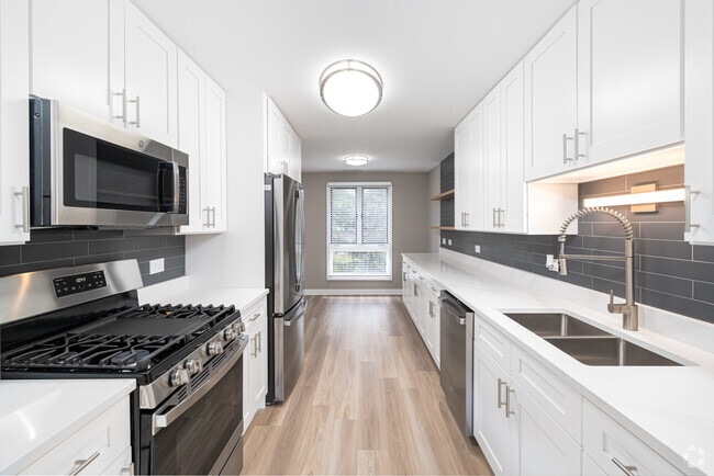 Interior Photo - Valley Lo Towers Rental