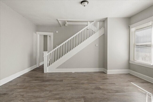 Photo - 619-619 N Parker Ave Unit 617 N Parker Ave