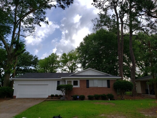 Photo - 2622 Hemingway Cir