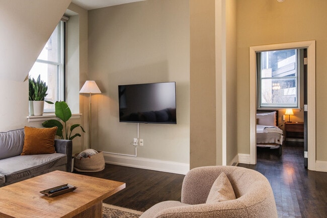 Photo - 225 E Michigan St Unit SI ID1379039P