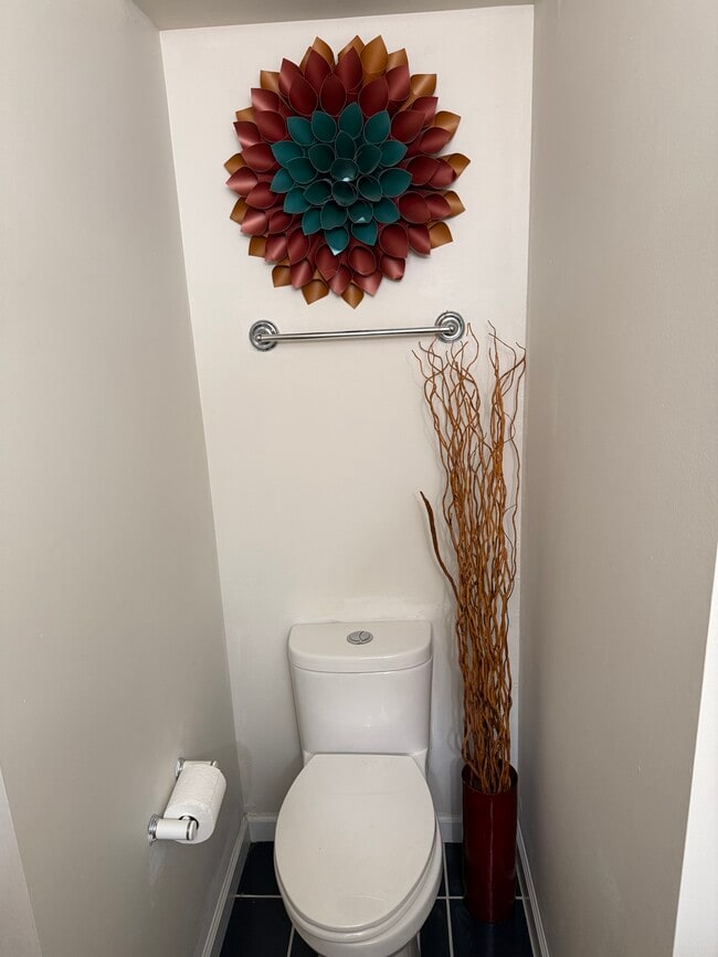 N10 Stonehedge Dr Unit Ground  level apartment