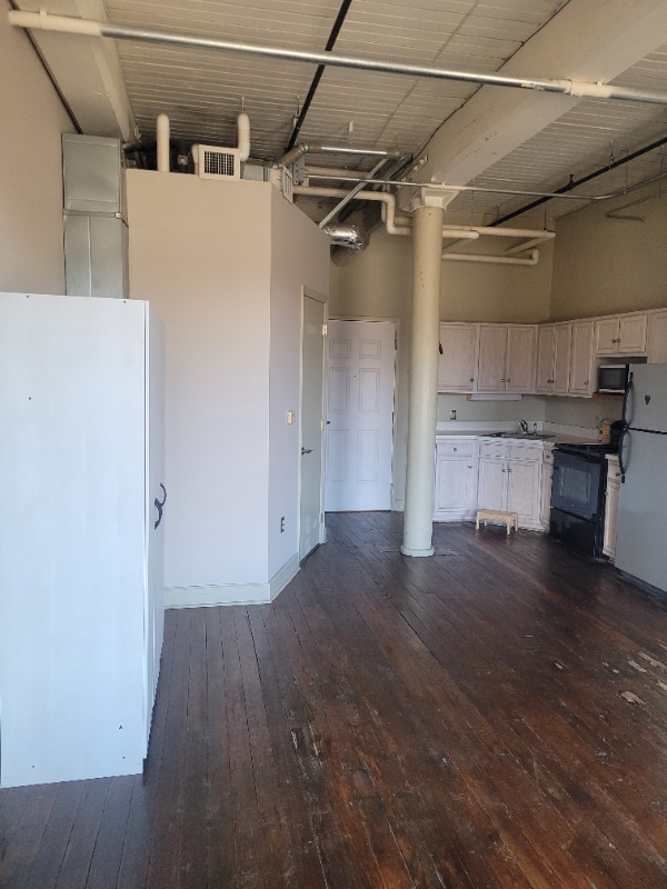 Photo - 901 Jefferson St