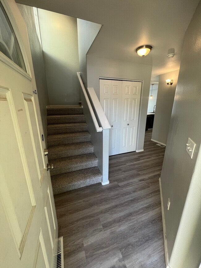 Photo - 6475 Whispering Loop