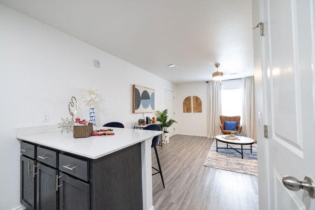 Frisco Apartments on Walnut