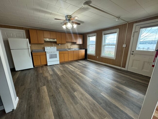 Photo - 26-28 Route 7 North, Unit 101 Unidad 101