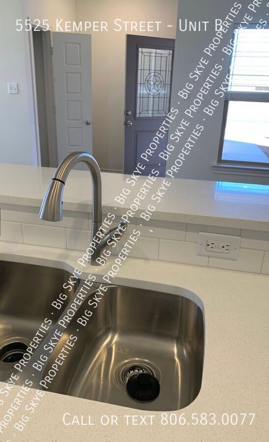 Photo - 5525 Kemper St Unit B