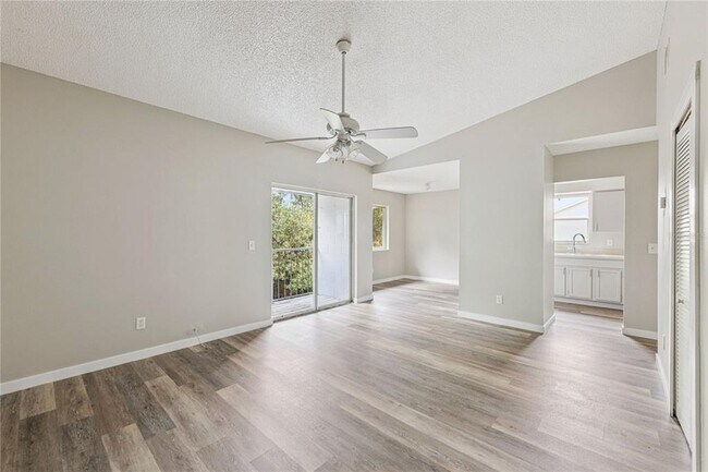 Photo - 46 N Fairfax Ave Unit 46