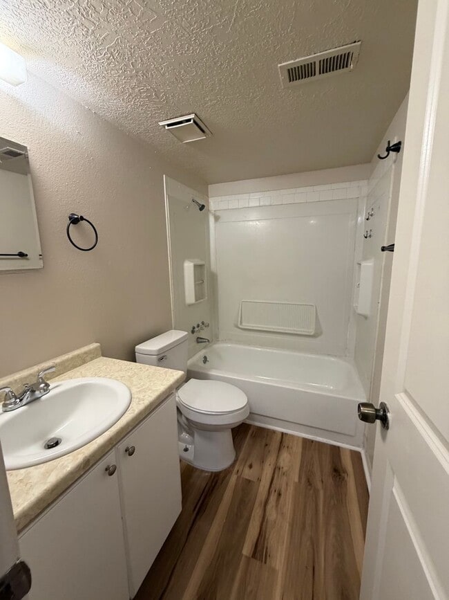 Photo - very nice 2 bedroom