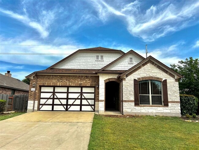 Building Photo - 2009 Woodway Dr