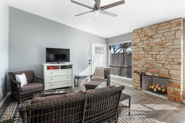 Photo - 10401 Burmaster Ln