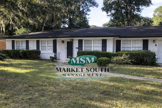 Building Photo - SOUTHSIDE - WINDSOR FOREST