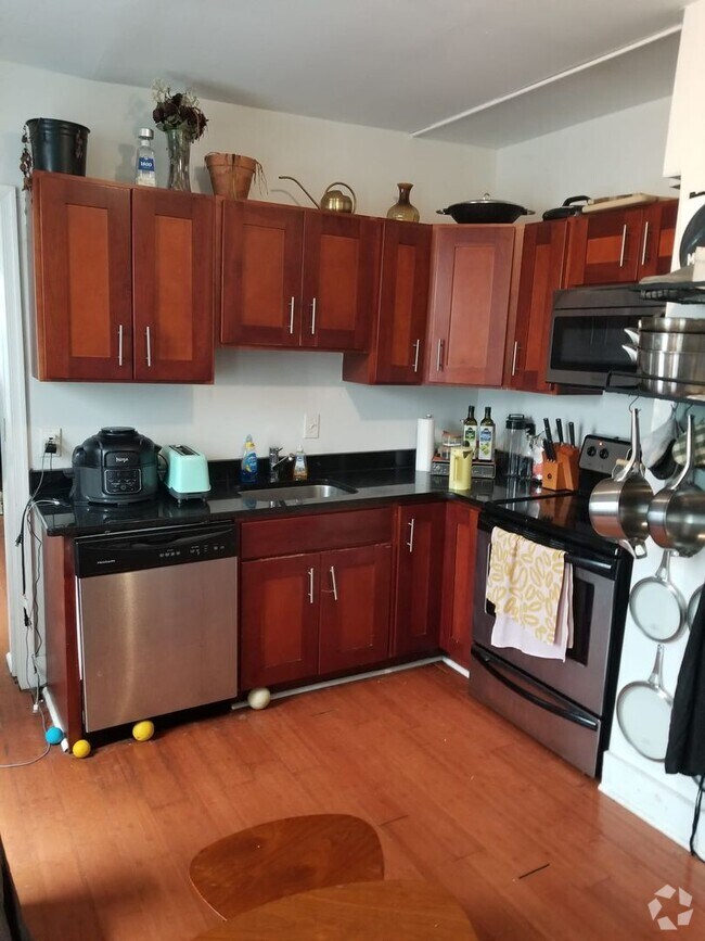 Building Photo - Spacious studio in a great area in Fishtown Unit 1R Rental