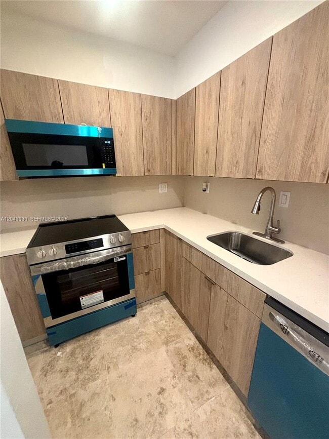 Photo - 2666 Tigertail Ave Unit 114