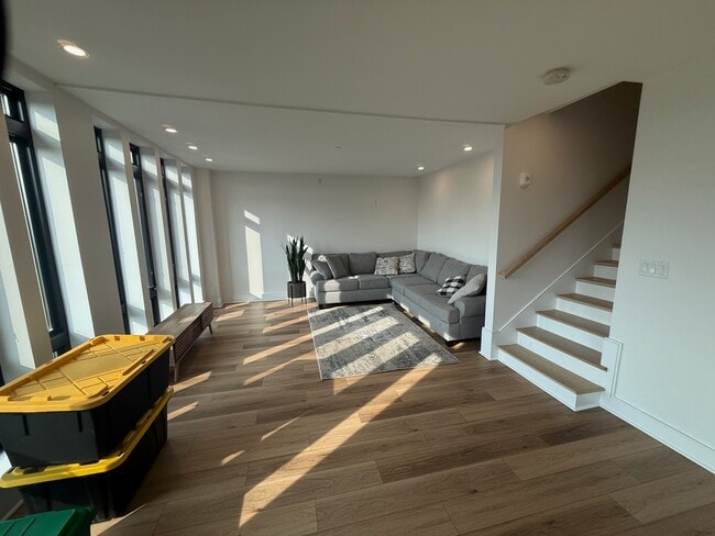 Photo - 1948 Washington St