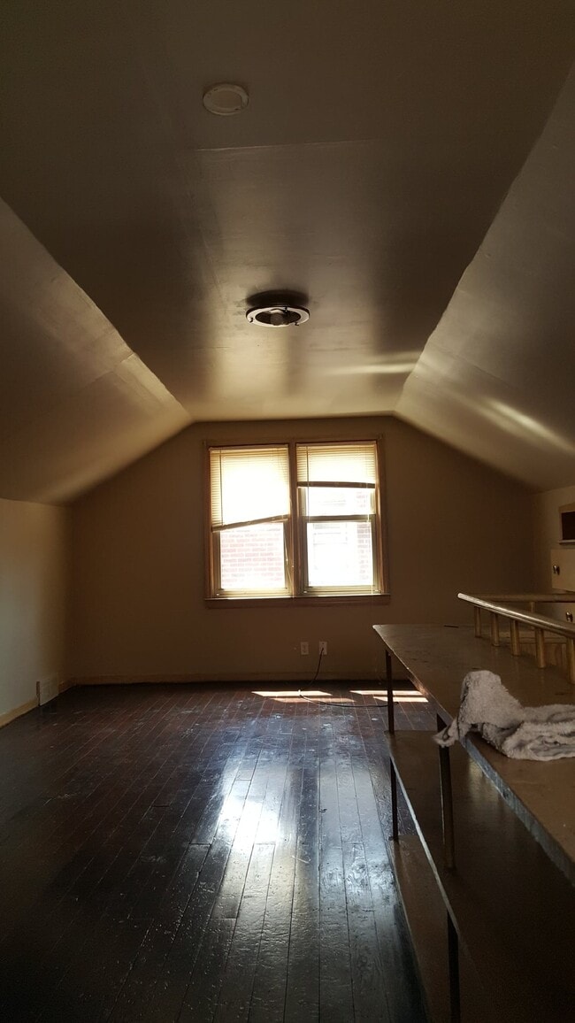 Photo - 8351 Bliss St