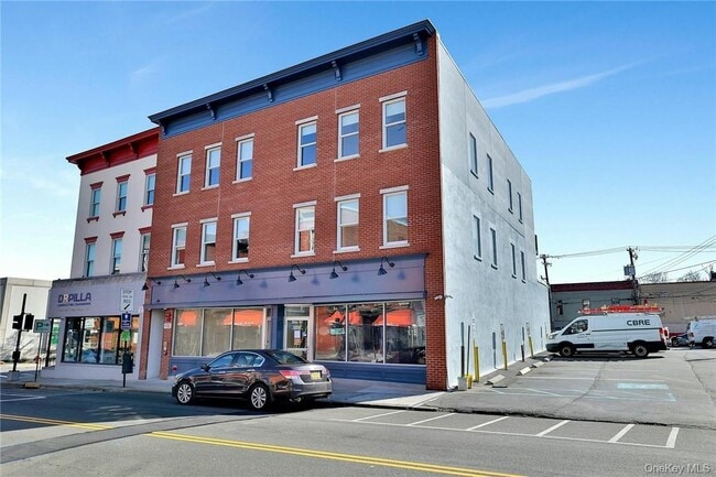 Photo - 145 Main St Unit 202