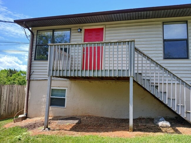 Photo - 777 Old Embreeville Rd Unit 1