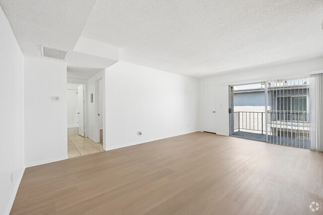 2BR, 2BA - 1200SF - Living Room - Mountain View Manor Apartments