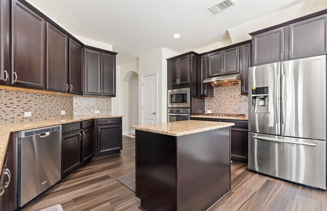 Photo - 2425 Millbrook Loop