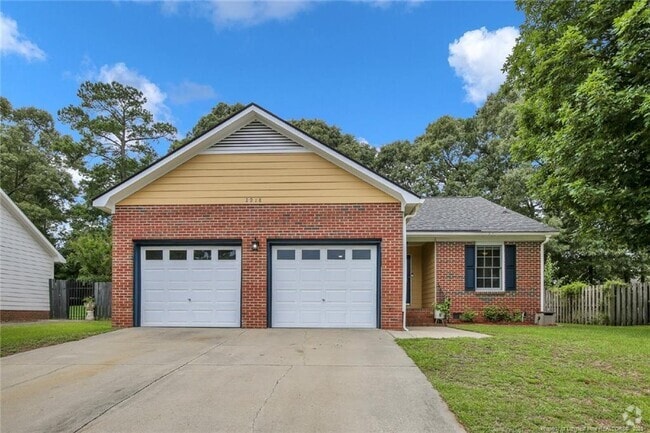Building Photo - 2918 Coachway Dr Rental