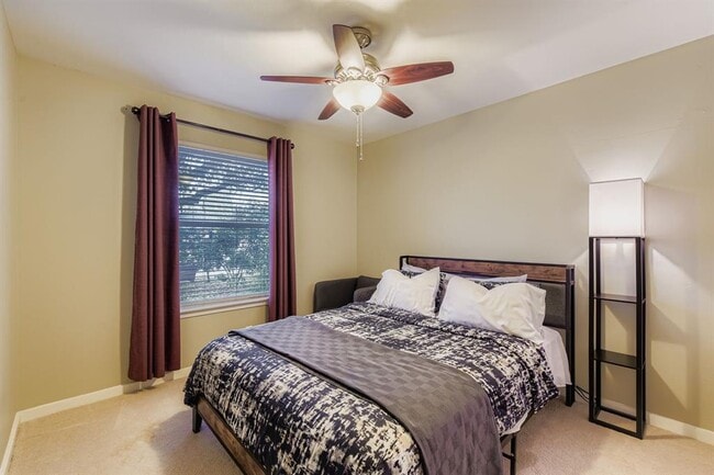 Photo - 1215 Speer Ln