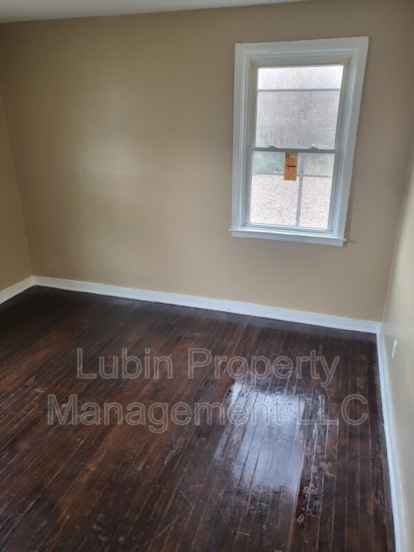 Photo - 2219 Clayton Ave