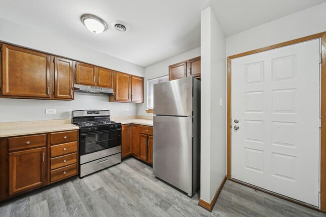 Photo - Burbank Manor Apartments