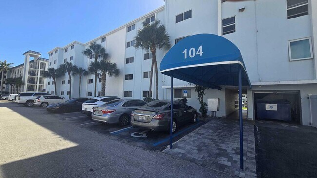 Photo - 104 Paradise Harbour Blvd Unidad 114