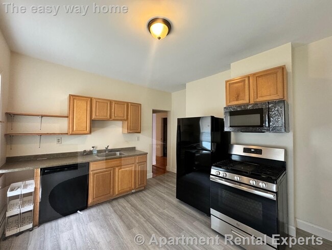 Building Photo - 61 Webster Ave Unit #3R Rental