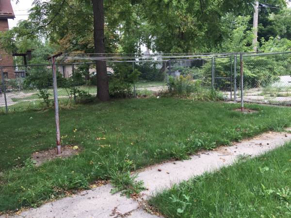 Photo - Comfortable 4 Bedroom Single Family Home