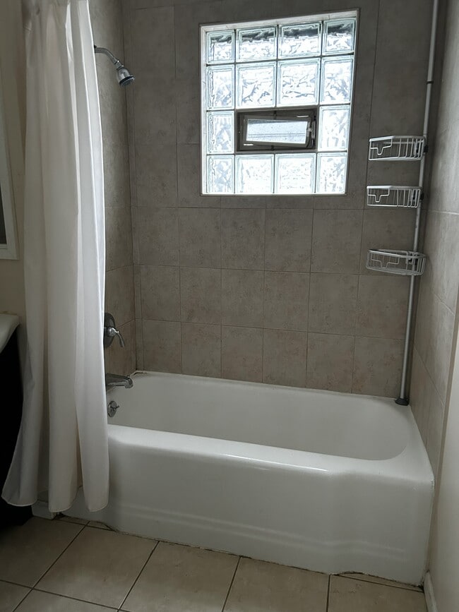 Photo - 1742 W Cullerton St Unit 2