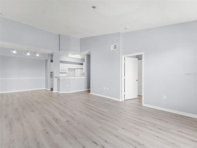 Photo - 5530 Metrowest Blvd Unidad 309