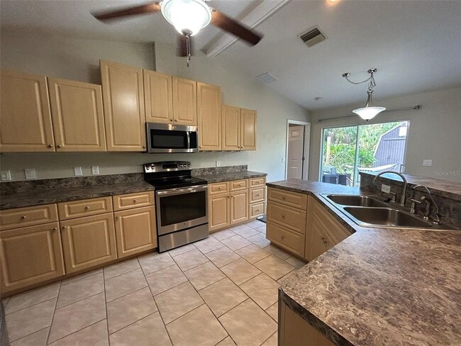 Photo - 5479 Gannaway St