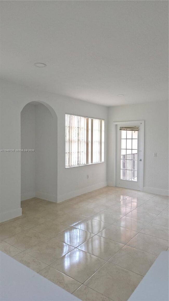 Photo - 2101 Belmont Ln Unit 2101