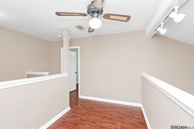 Photo - 1865 Fountain Ave