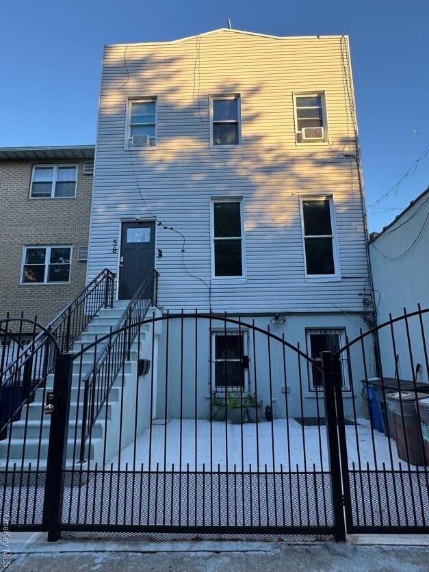 Building Photo - 58 Woodbine St