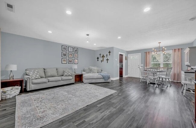 Photo - 3 Bedroom, 2 Bath home.