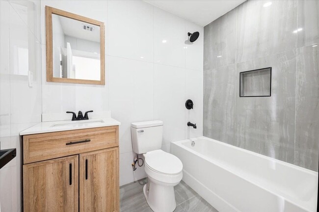 Photo - 218-36 133rd Rd